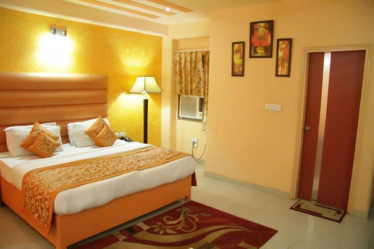 Hotel Classic Paradise New Delhi Eksteriør billede