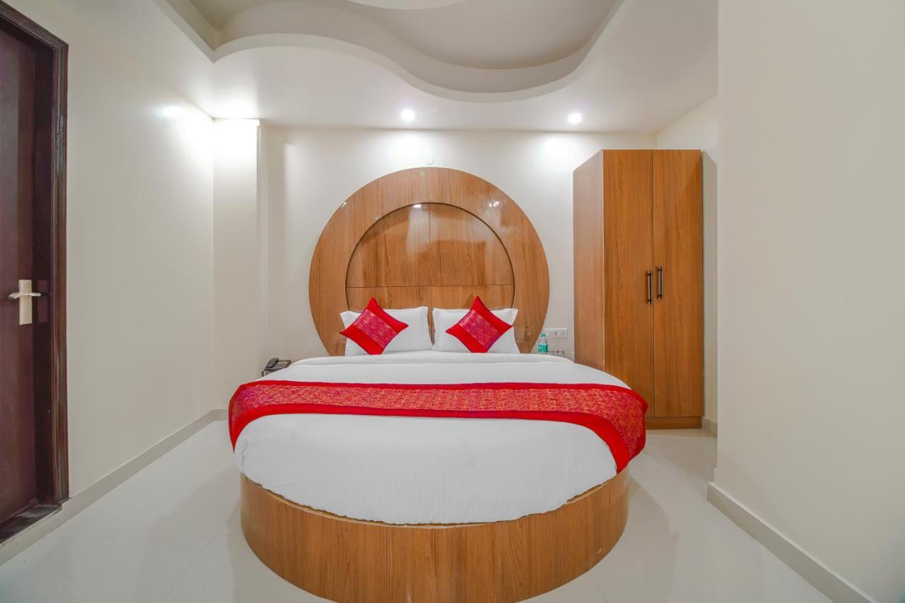 Hotel Classic Paradise New Delhi Eksteriør billede